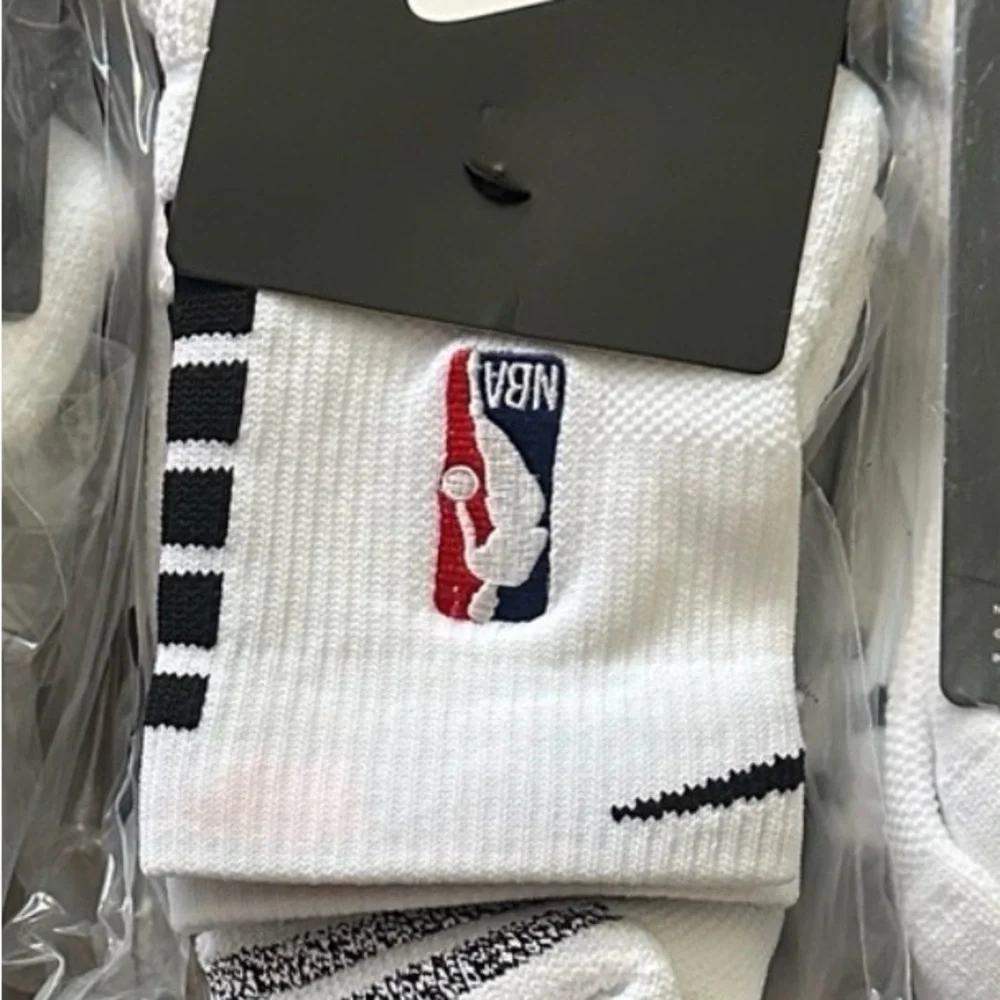 Nike NBA White Crew Socks - 1 Pair L 8-12 or XL Size 12-15 Mens Avail- BRAND NEW